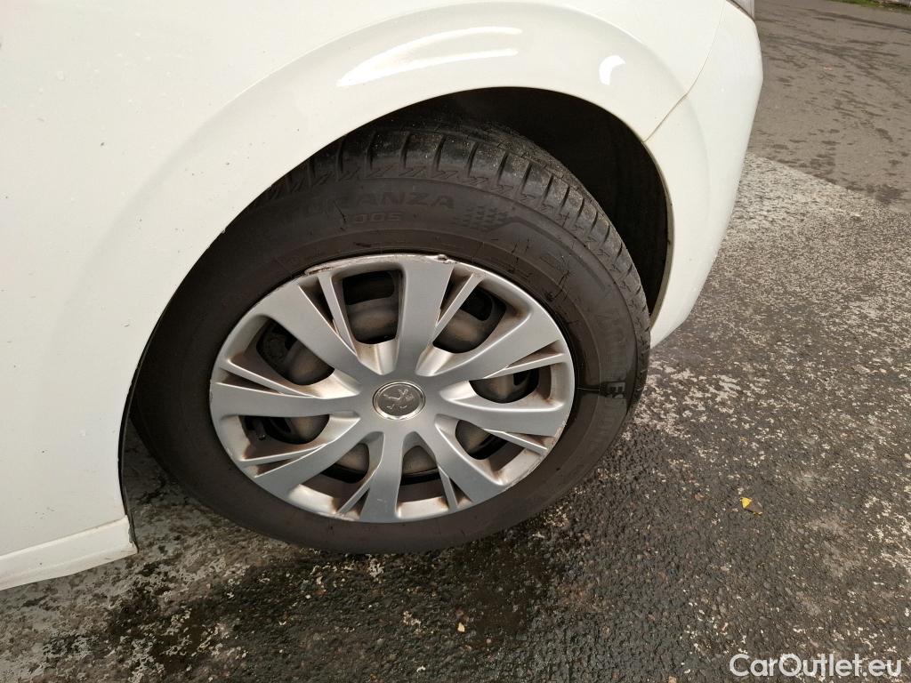  Peugeot  208  Affaire Premium Pack 1.5 HDi 100CV BVM5 E6dT #16