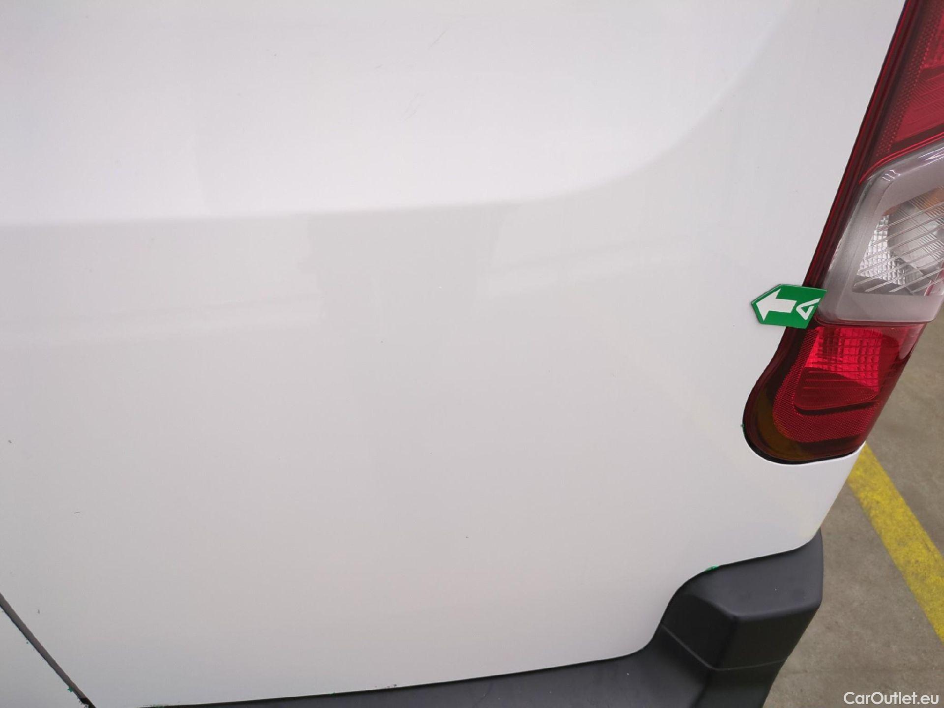  Citroen  Berlingo  Fourgon Club XL 950 1.5 BlueHDi 100CV BVM5 E6dT #8