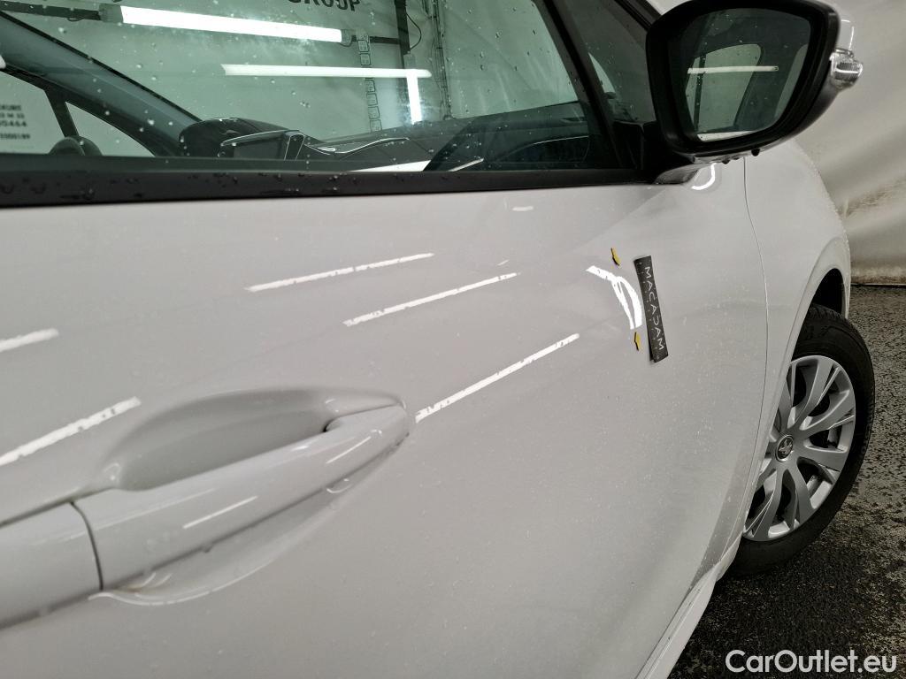  Peugeot  208  Affaire Premium 1.2 80CV BVM5 E6dT #2