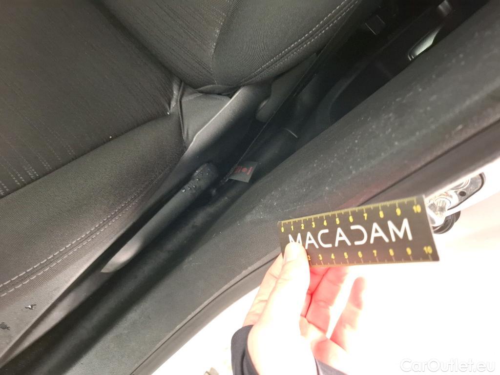  Peugeot  208  Affaire Premium 1.2 80CV BVM5 E6dT #11