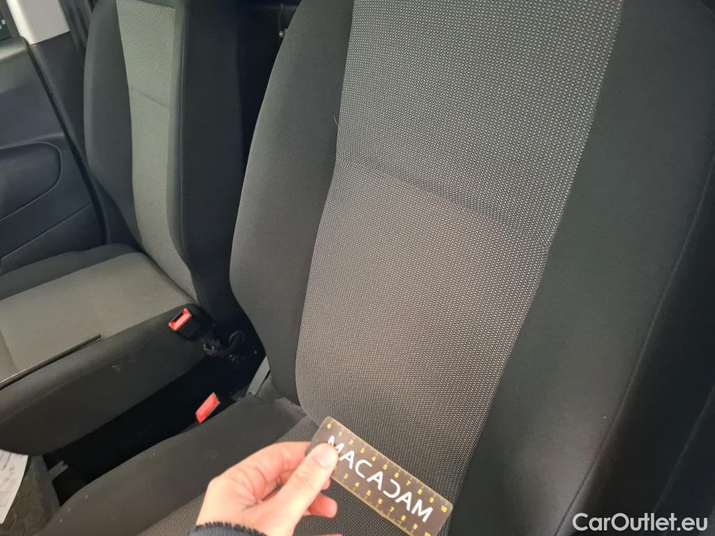  Citroen  Berlingo CITROEN  Van / 2018 / 4P / Fourgonnette M 650kg BlueHDi 130 S&S EAT8 Driver #14