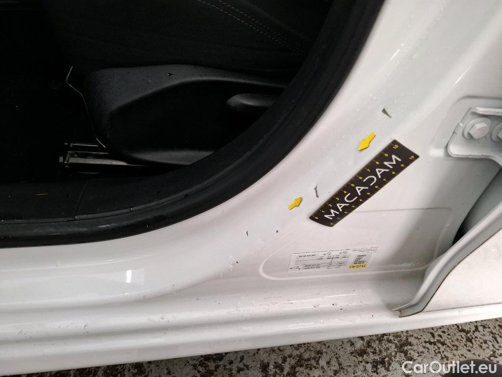  Peugeot  208  Affaire Premium 1.2 80CV BVM5 E6dT #9