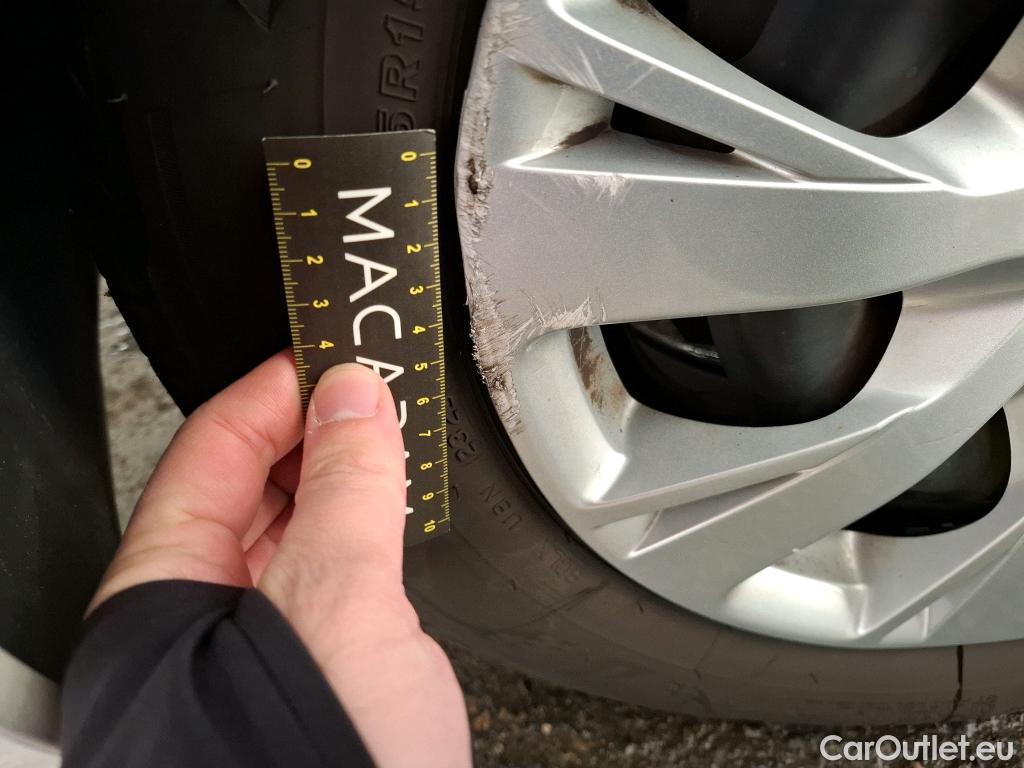  Peugeot  208  Affaire Premium 1.2 80CV BVM5 E6dT #20