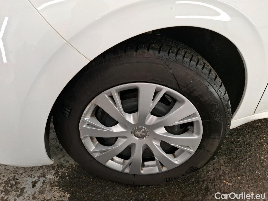  Peugeot  208  Affaire Premium 1.2 80CV BVM5 E6dT #19