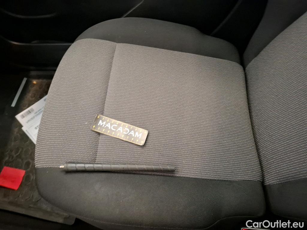  Citroen  Berlingo CITROEN  Van / 2018 / 4P / Fourgonnette M 650kg BlueHDi 130 S&S EAT8 Driver #12