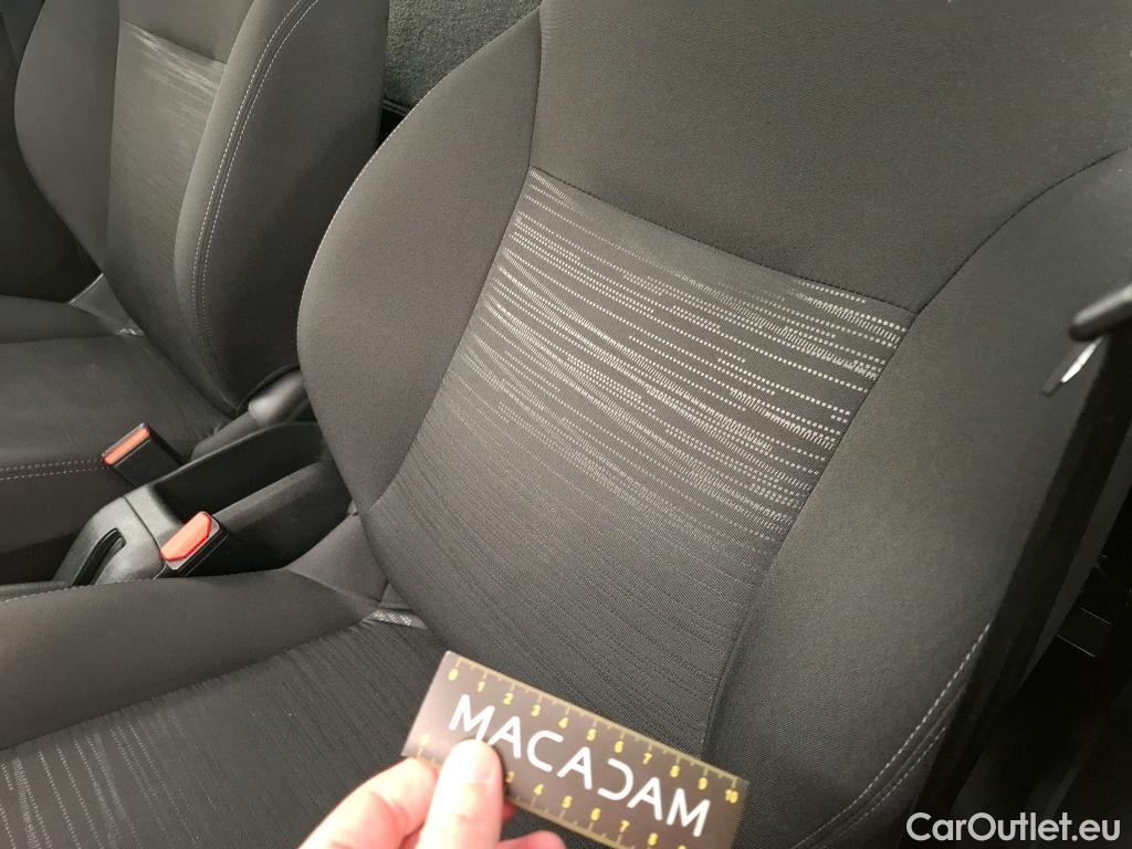  Peugeot  208  Affaire Premium 1.2 80CV BVM5 E6dT #23