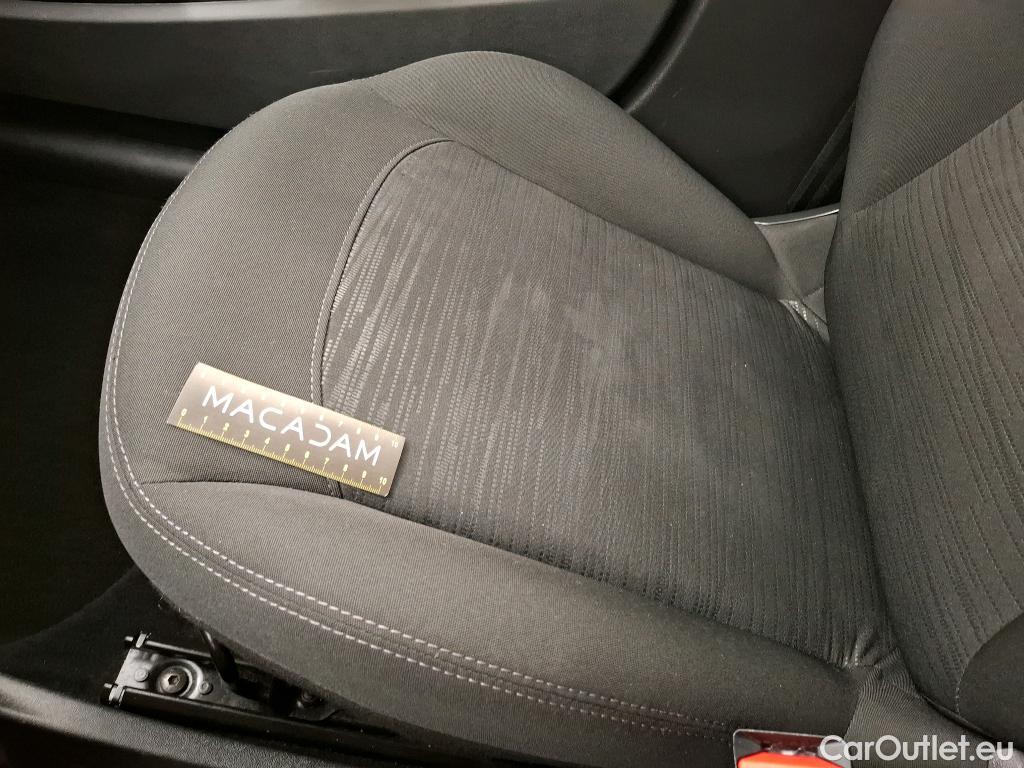  Peugeot  208  Affaire Premium 1.2 80CV BVM5 E6dT #21