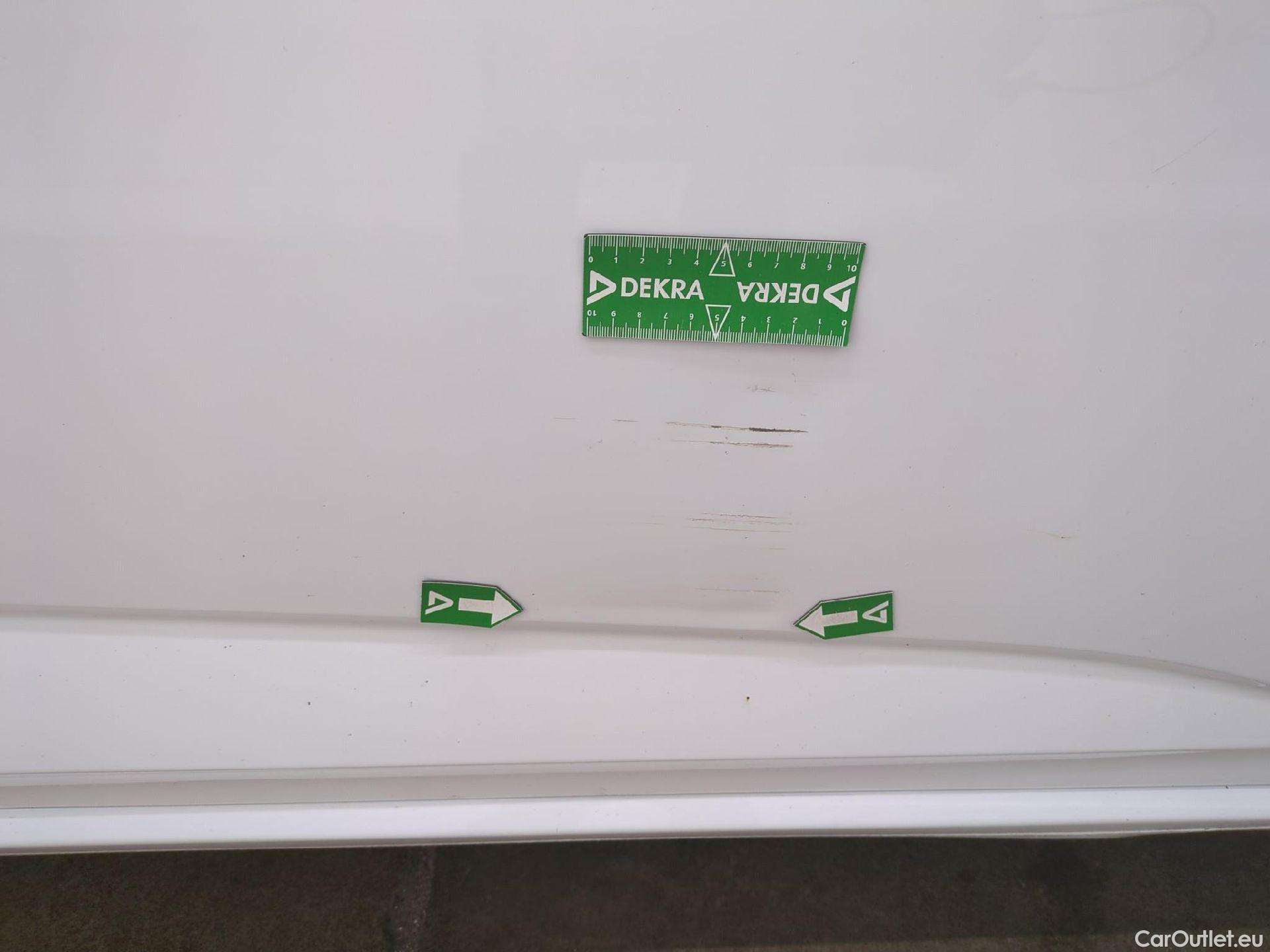  Renault  Megane  IV Berline 5pt. Société Air Nav 1.5 dCi 90CV BVM6 E6 #20