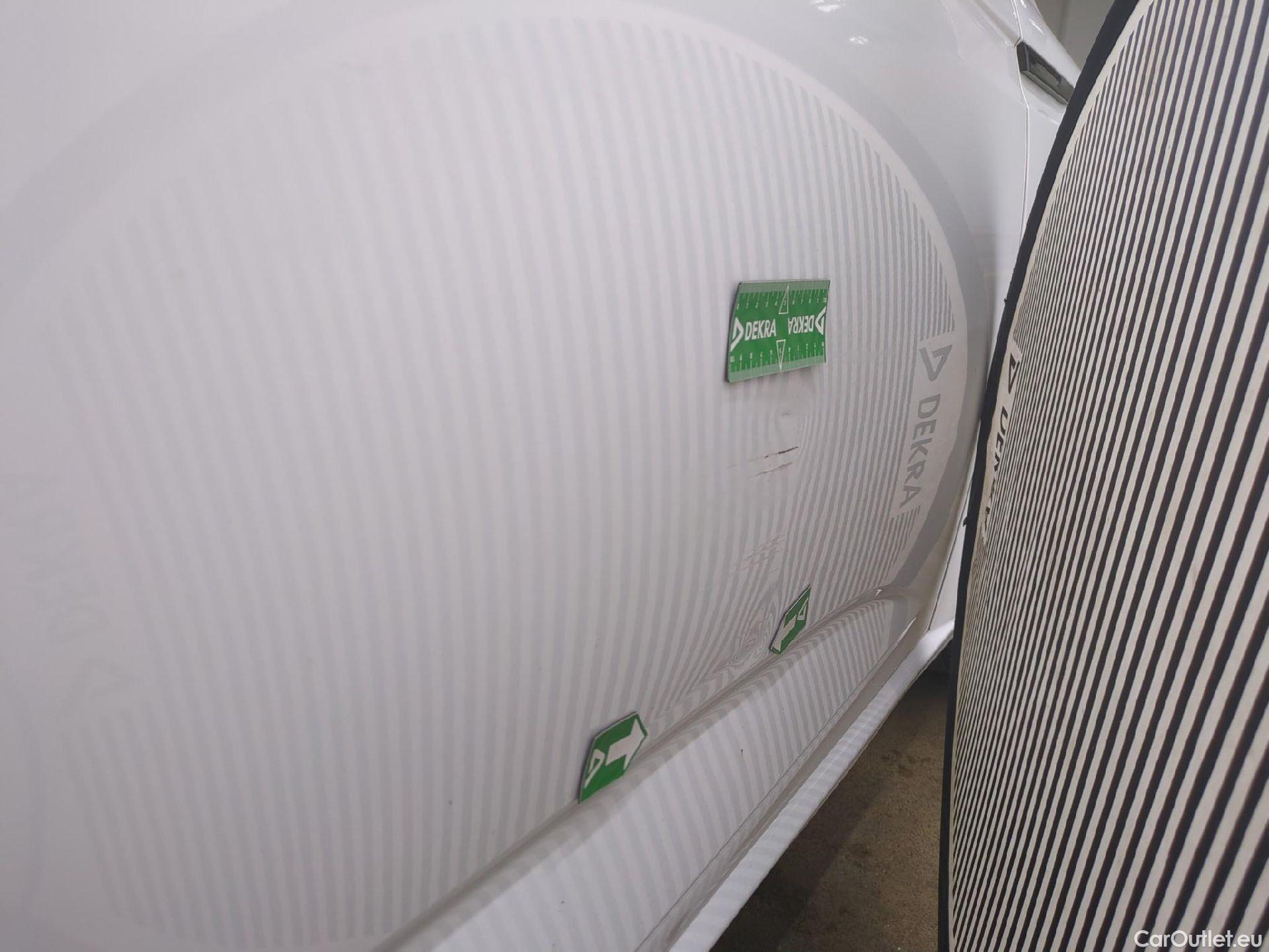  Renault  Megane  IV Berline 5pt. Société Air Nav 1.5 dCi 90CV BVM6 E6 #23