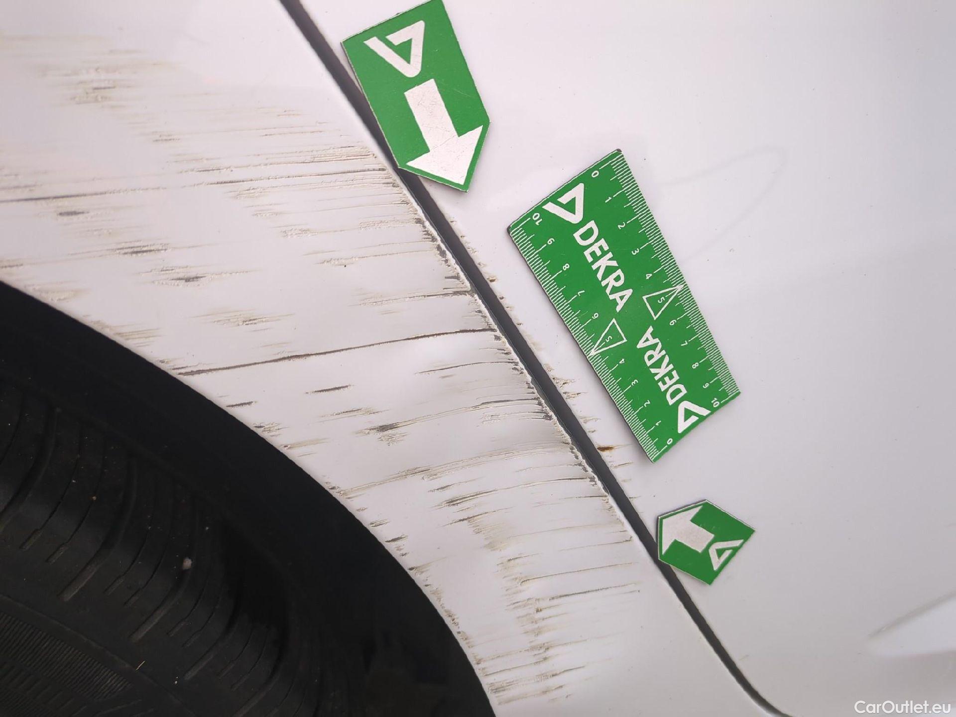  Renault  Megane  IV Berline 5pt. Société Air Nav 1.5 dCi 90CV BVM6 E6 #19