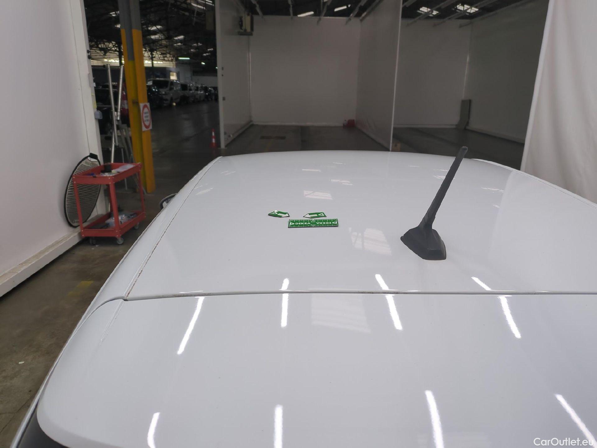  Renault  Megane  IV Berline 5pt. Société Air Nav 1.5 dCi 90CV BVM6 E6 #15