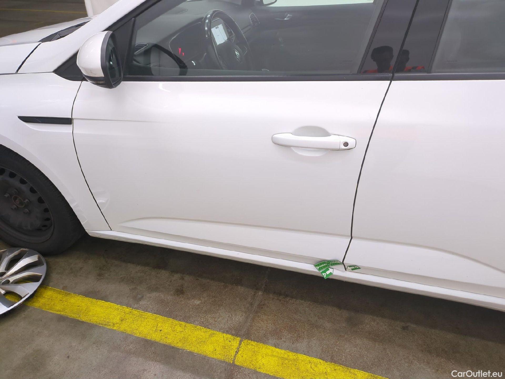  Renault  Megane  IV Berline 5pt. Société Air Nav 1.5 dCi 90CV BVM6 E6 #8