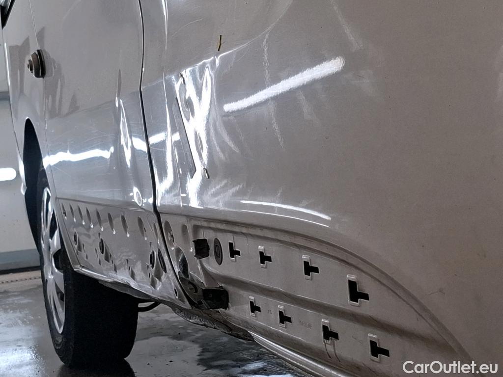  Renault  Trafic  Furgon Grand Confort L1H1 1000 1.6 dCi 125CV BVM6 E6 #72