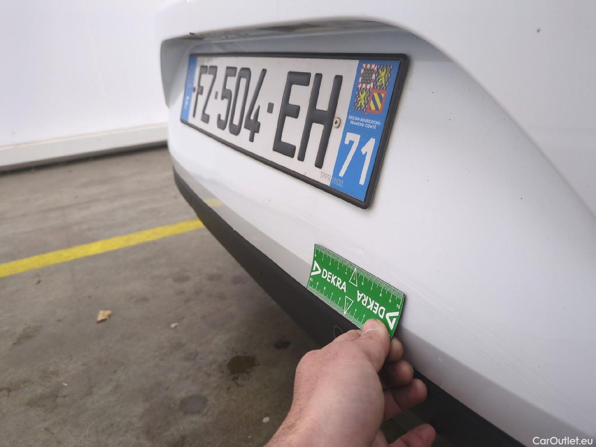  Renault  Megane  IV Berline 5pt. Société Air Nav 1.5 dCi 90CV BVM6 E6 #12