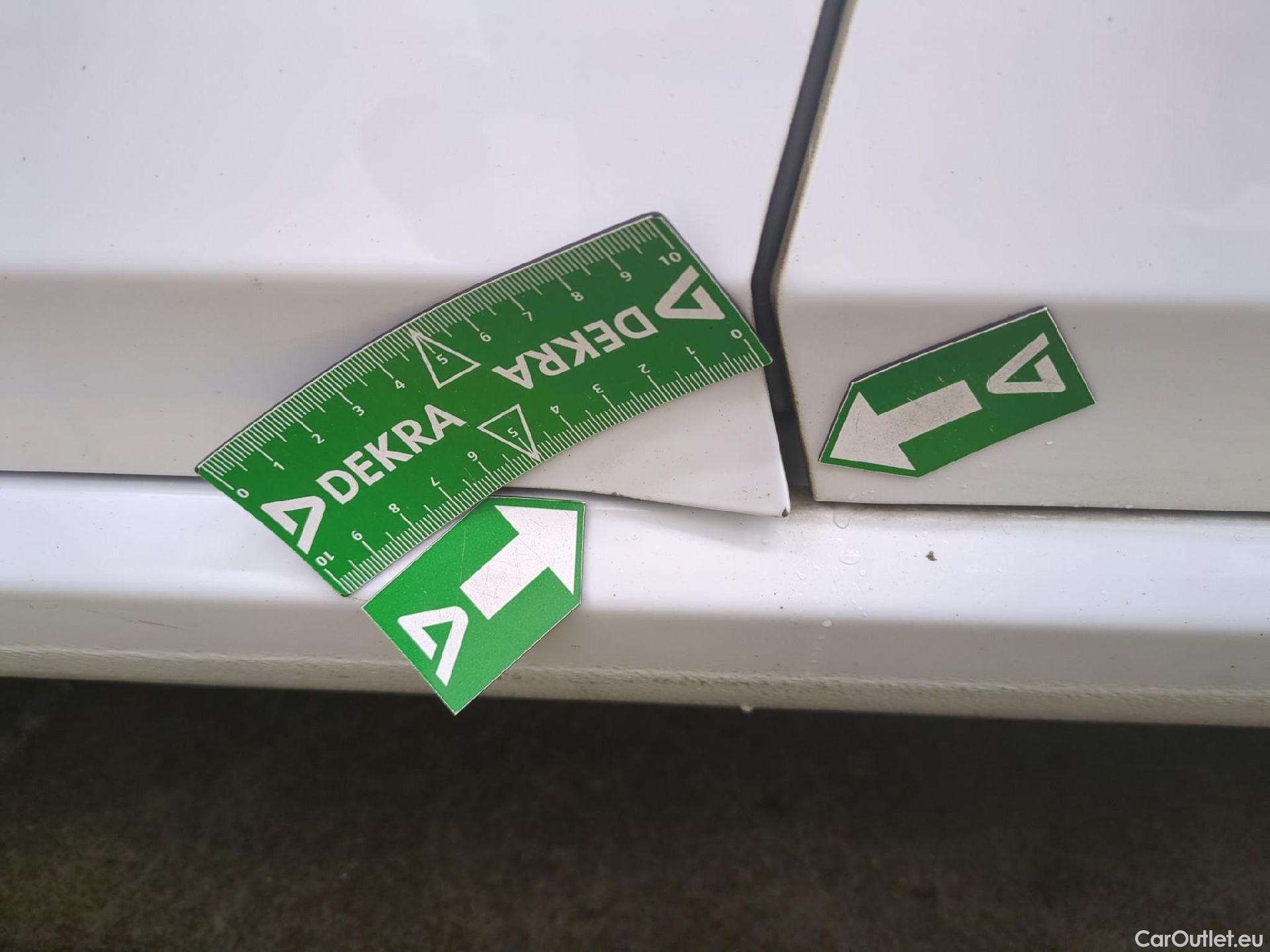  Renault  Megane  IV Berline 5pt. Société Air Nav 1.5 dCi 90CV BVM6 E6 #7