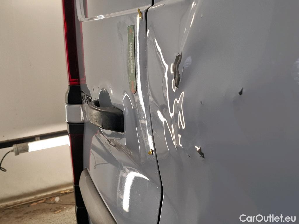  Renault  Trafic RENAULT  / 2019 / 4P / Fourgon tole NV FG GCF L1H1 1000 dCi 120 #19