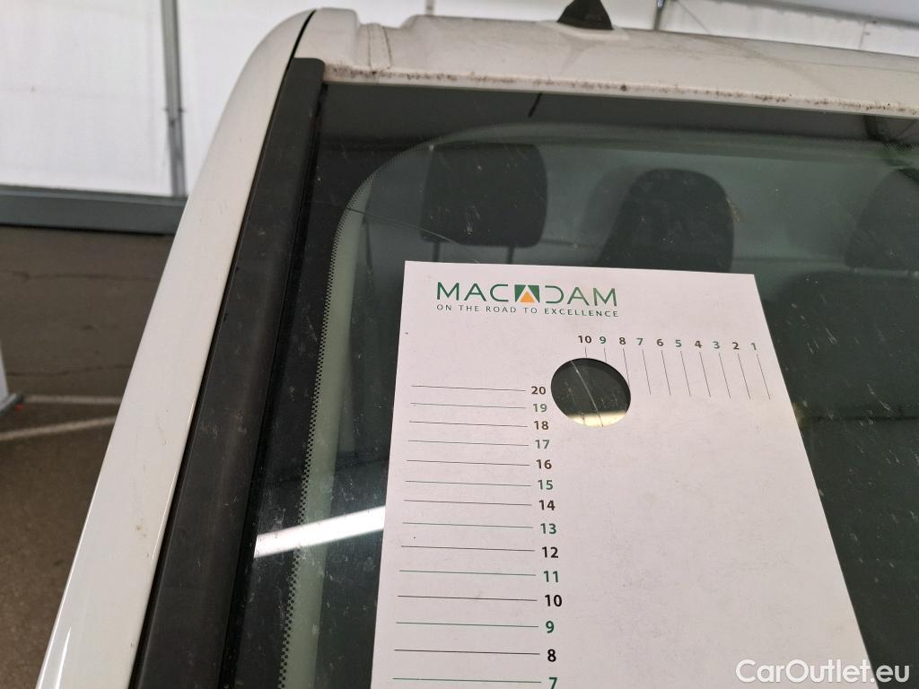  Renault  Trafic RENAULT  / 2019 / 4P / Fourgon tole NV FG GCF L1H1 1200 dCi 120 #3