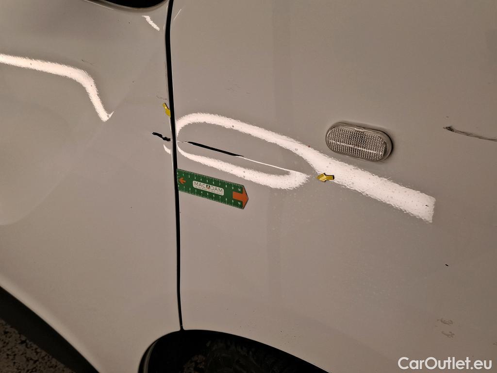  Renault  Trafic RENAULT  / 2019 / 4P / Fourgon tole NV FG GCF L1H1 1000 dCi 120 #38