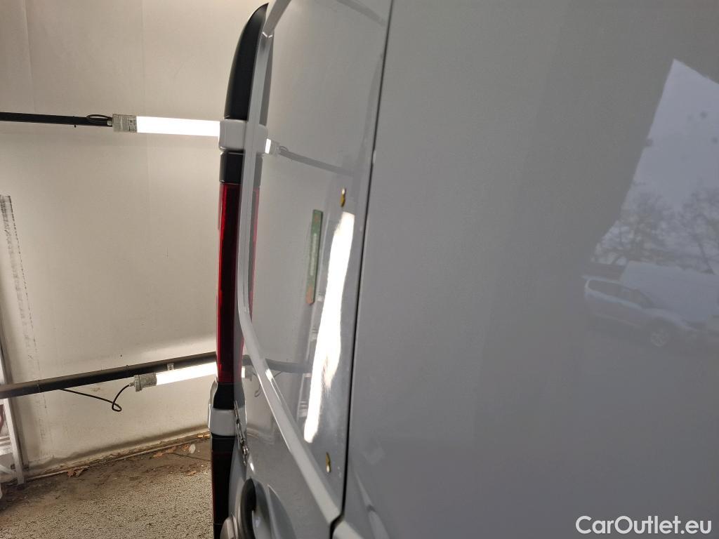  Renault  Trafic RENAULT  / 2019 / 4P / Fourgon tole NV FG GCF L1H1 1000 dCi 120 #23
