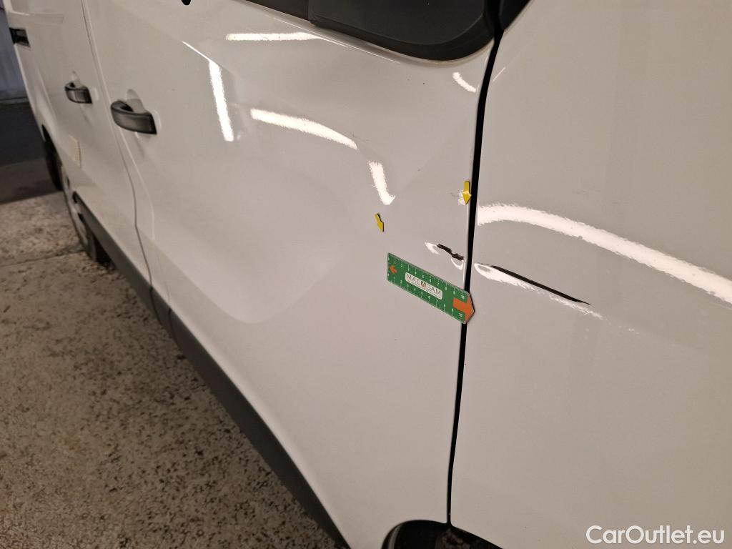  Renault  Trafic RENAULT  / 2019 / 4P / Fourgon tole NV FG GCF L1H1 1000 dCi 120 #32