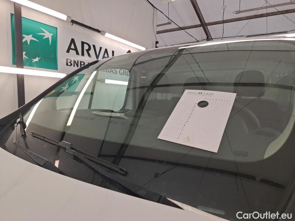  Renault  Trafic RENAULT  / 2019 / 4P / Fourgon tole NV FG GCF L1H1 1000 dCi 120 #14