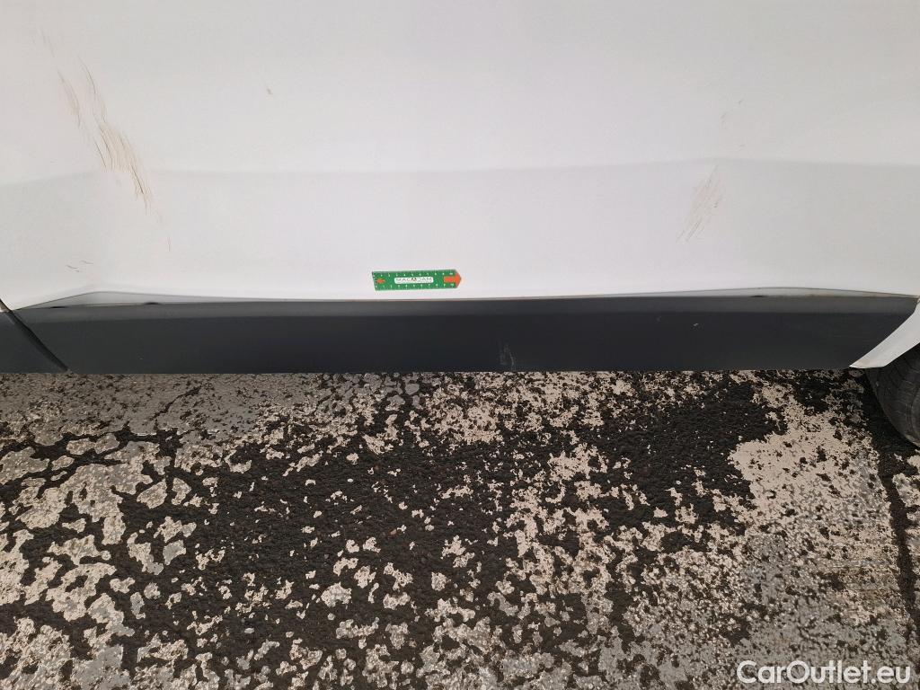  Renault  Trafic RENAULT  / 2019 / 4P / Fourgon tole NV FG GCF L1H1 1000 dCi 120 #39