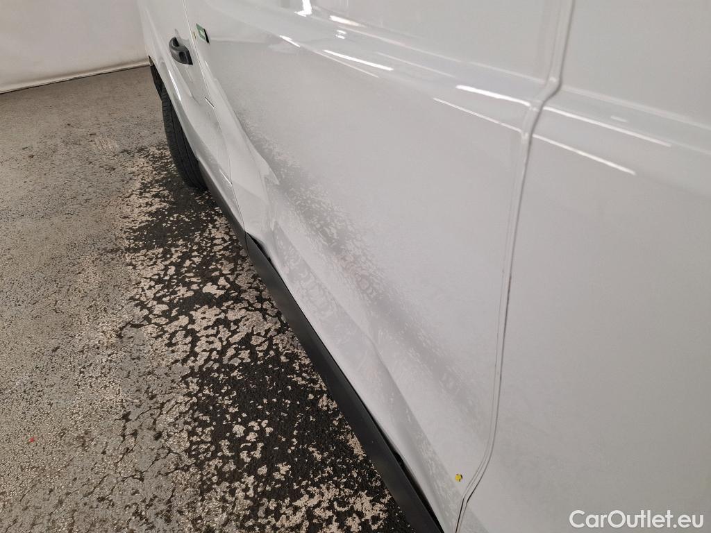  Renault  Trafic RENAULT  / 2019 / 4P / Fourgon tole NV FG GCF L1H1 1000 dCi 120 #7