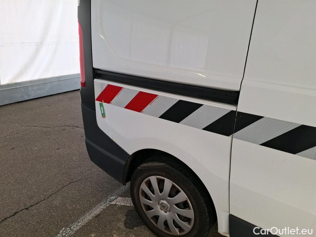  Renault  Trafic RENAULT  / 2019 / 4P / Fourgon tole NV FG GCF L1H1 1200 dCi 120 #15
