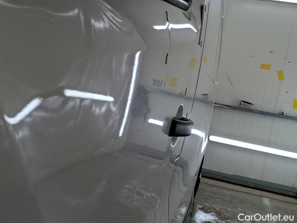  Renault  Trafic  Furgon Grand Confort L1H1 1000 1.6 dCi 125CV BVM6 E6 #90