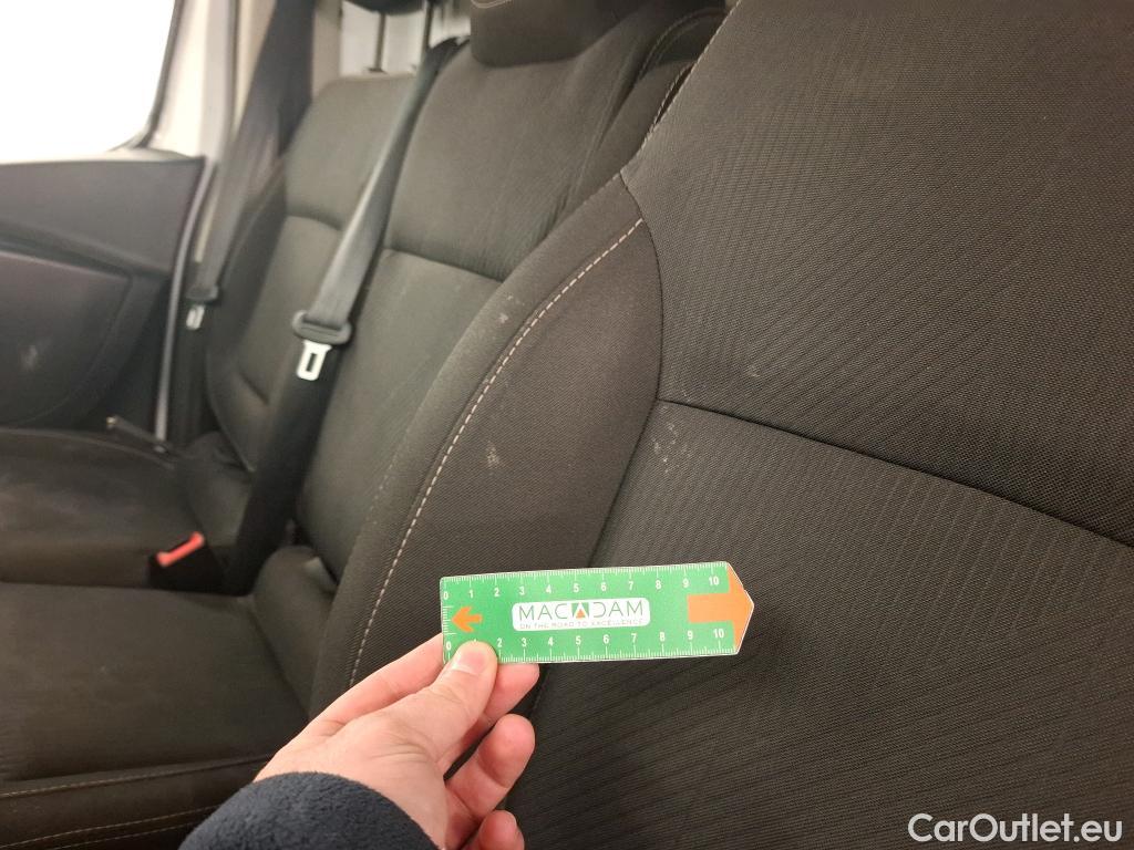  Renault  Trafic RENAULT  / 2019 / 4P / Fourgon tole NV FG GCF L1H1 1000 dCi 120 #56