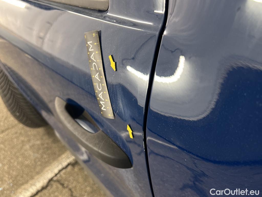  Renault  EXPRESS RENAULT  / 2021 / 4P / Fourgonnette Confort - Blue dCi 95-22 #4