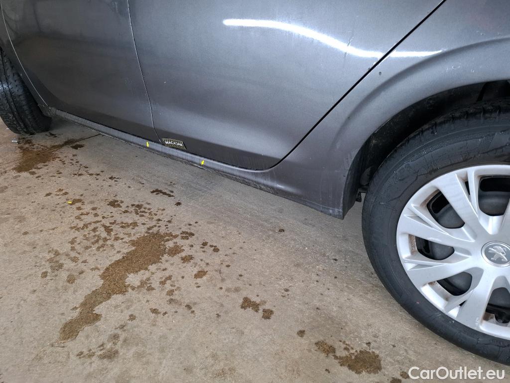  Peugeot  208  Affaire Premium Pack 1.2 PureTech 80CV BVM5 E6 #18