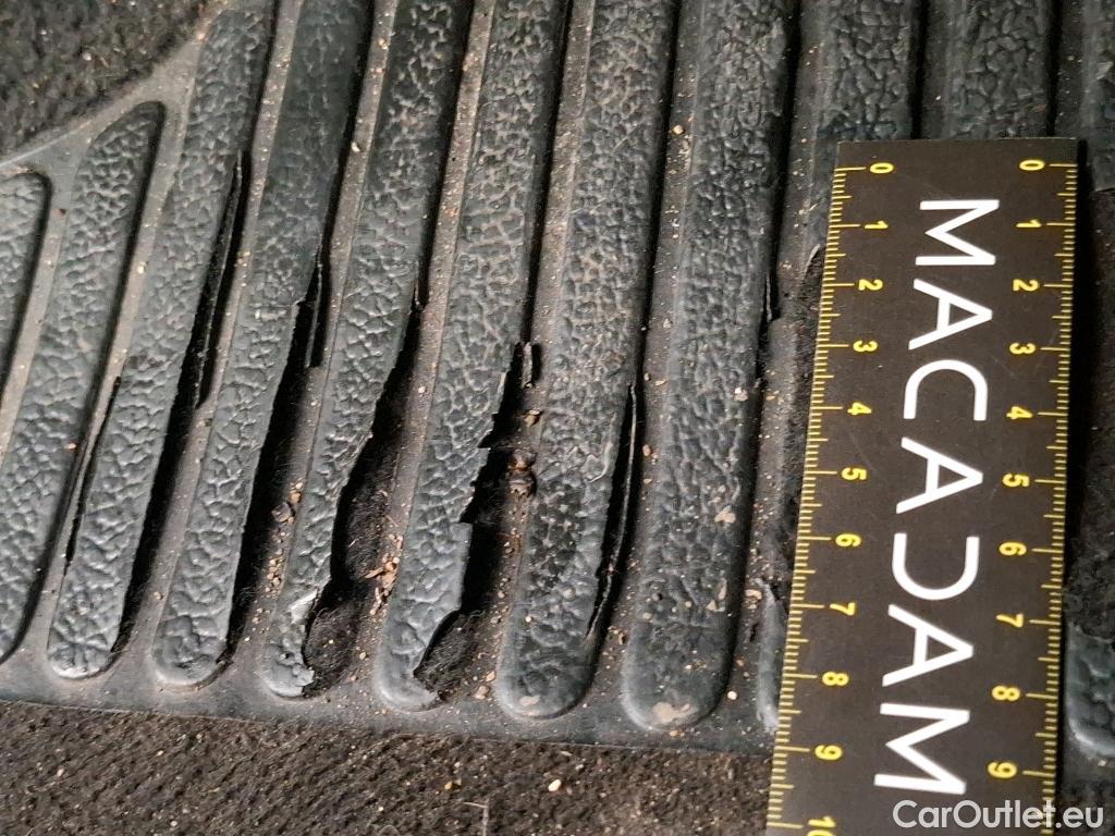  Renault  Clio RENAULT  Société VU 5p Berline Air Medianav dCi 90 - 18 #9