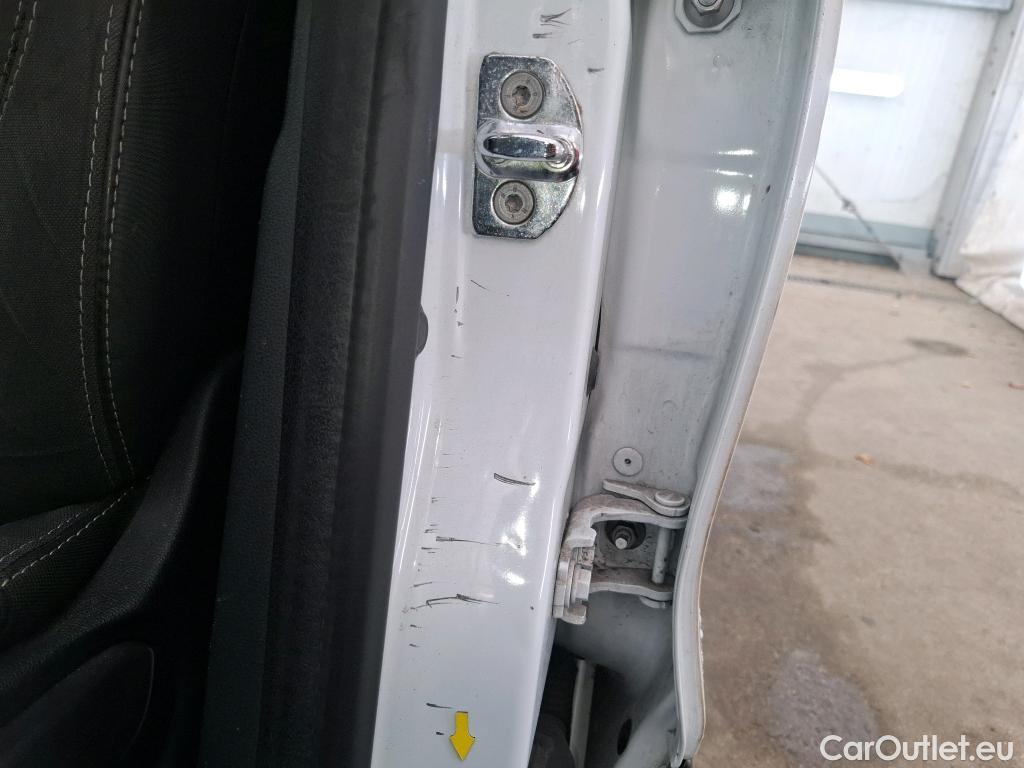  Renault  Clio RENAULT  Société VU 5p Berline Air Medianav dCi 90 - 18 #46