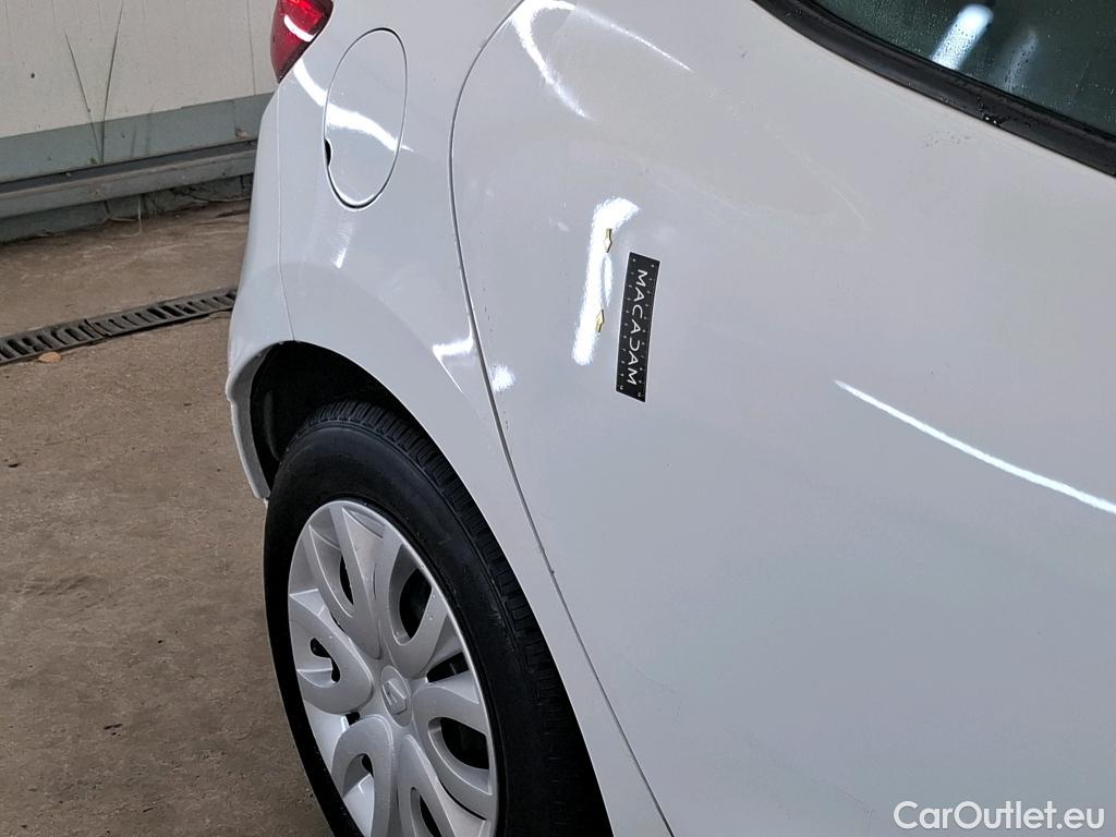  Renault  Clio RENAULT  Société VU 5p Berline Air Medianav dCi 90 - 18 #81