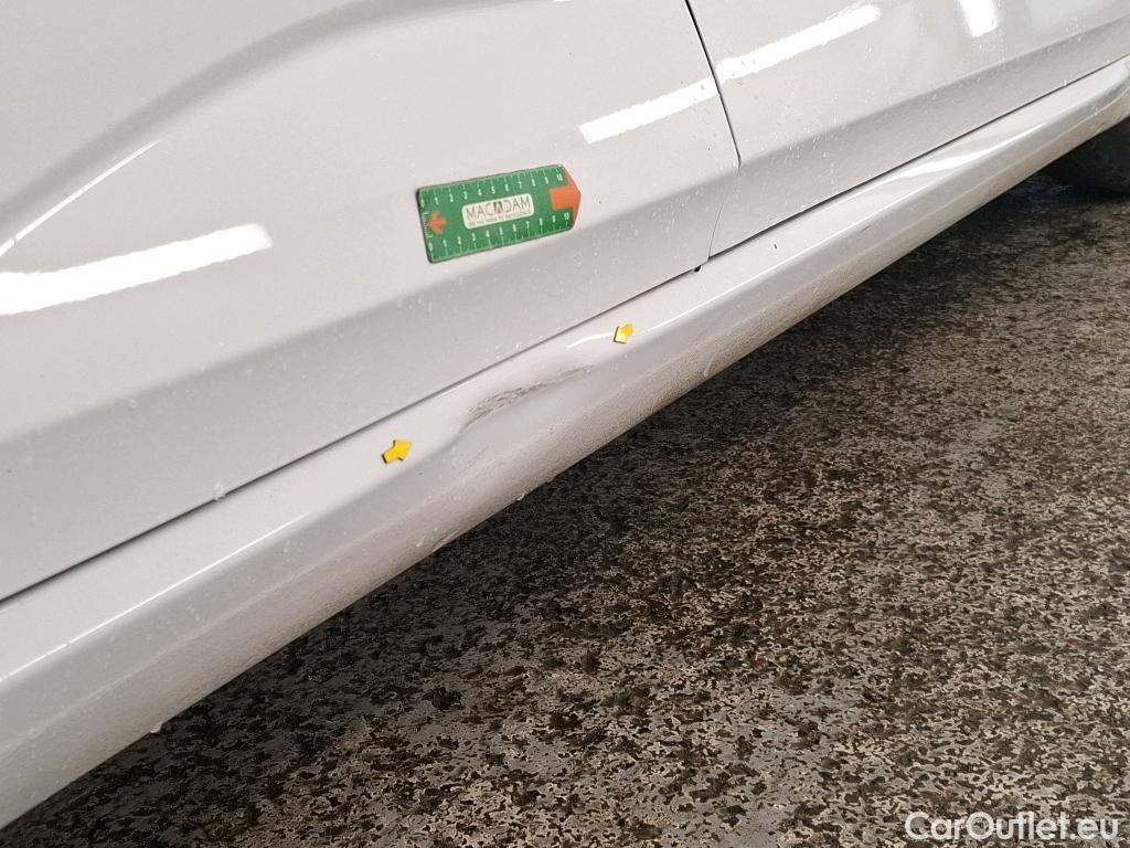  Renault  Megane RENAULT Mégane Société / 2020 / 5P / Berline Air Nav réversible Blue dCi 115 - 21N #8