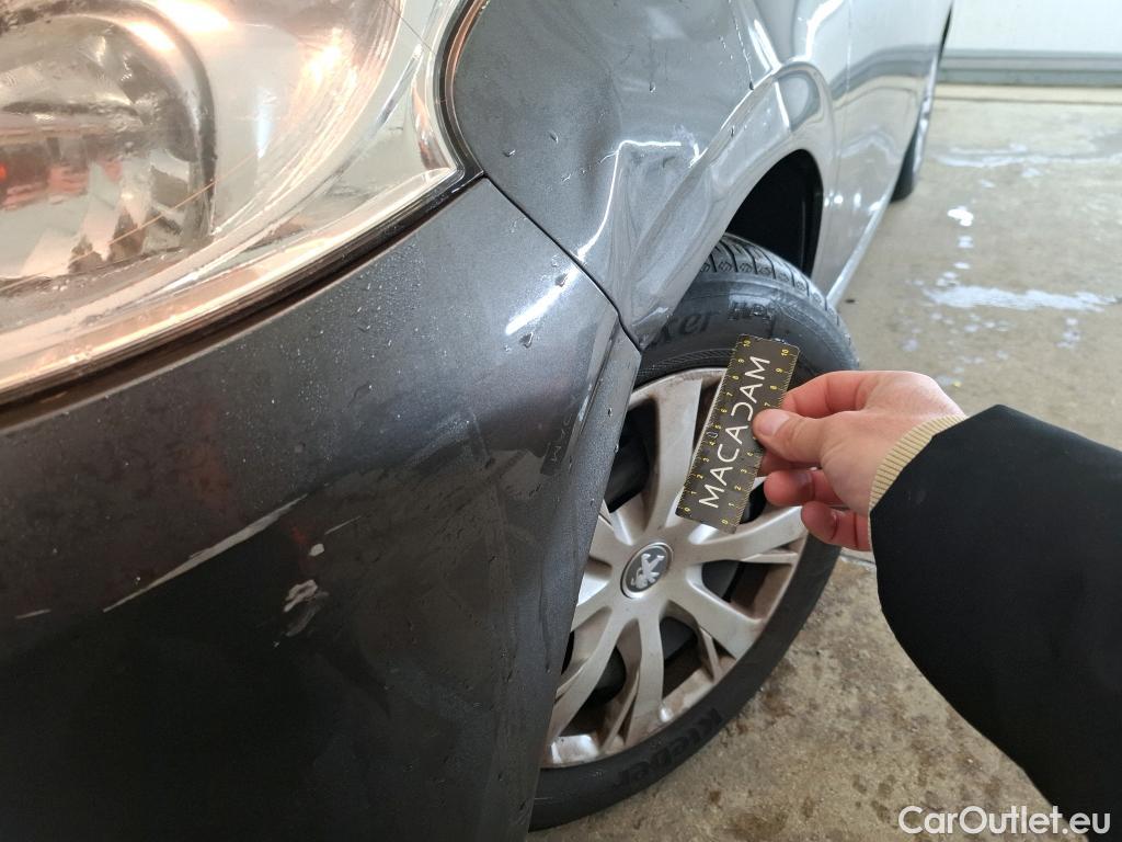  Peugeot  208  Affaire Premium Pack 1.2 PureTech 80CV BVM5 E6 #15