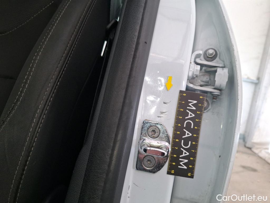  Renault  Clio RENAULT  Société VU 5p Berline Air Medianav dCi 90 - 18 #41