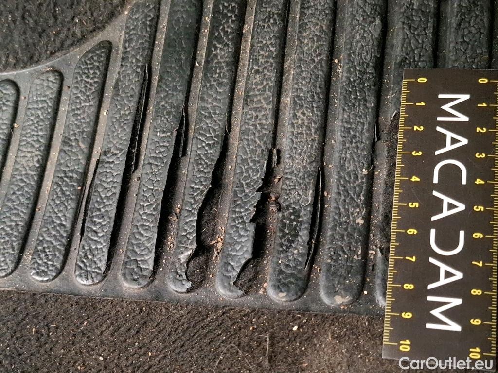  Renault  Clio RENAULT  Société VU 5p Berline Air Medianav dCi 90 - 18 #8