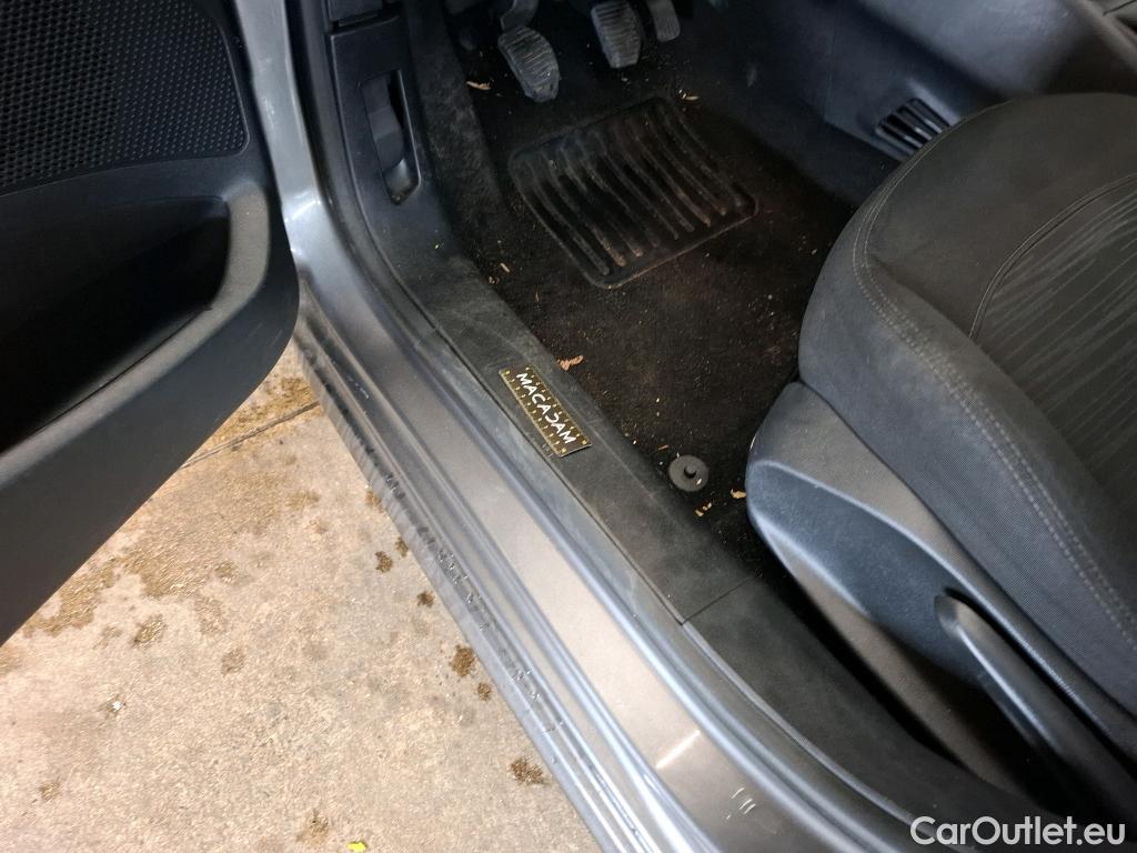  Peugeot  208  Affaire Premium Pack 1.2 PureTech 80CV BVM5 E6 #27