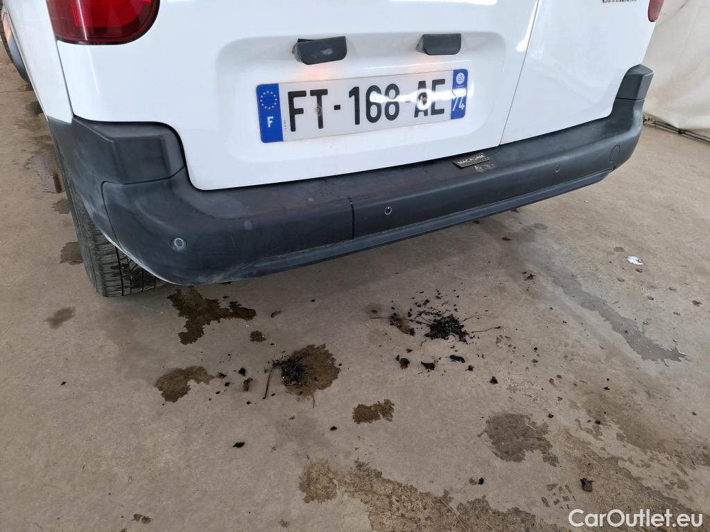  Citroen  Berlingo CITROEN  VU 4p Fourgonnette M 1.0t BlueHDi 100 SandS BVM Driver #32