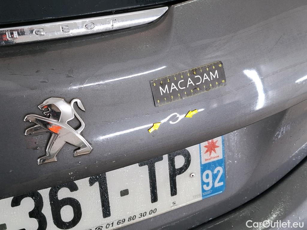  Peugeot  208  Affaire Premium Pack 1.2 PureTech 80CV BVM5 E6 #37