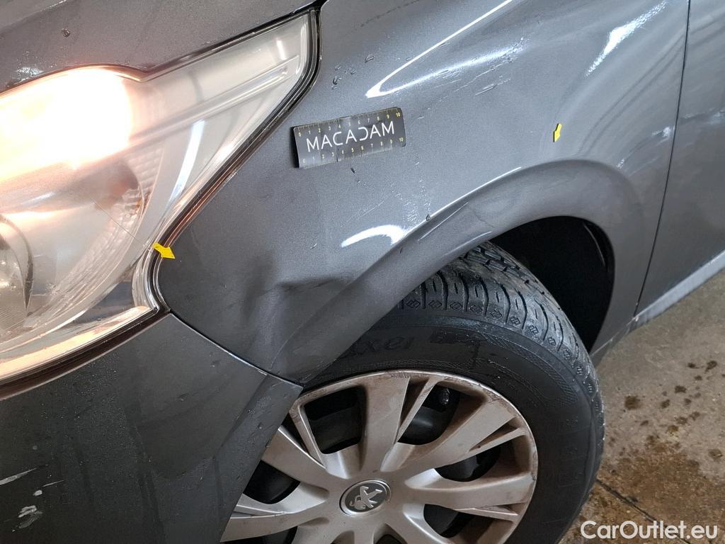  Peugeot  208  Affaire Premium Pack 1.2 PureTech 80CV BVM5 E6 #2