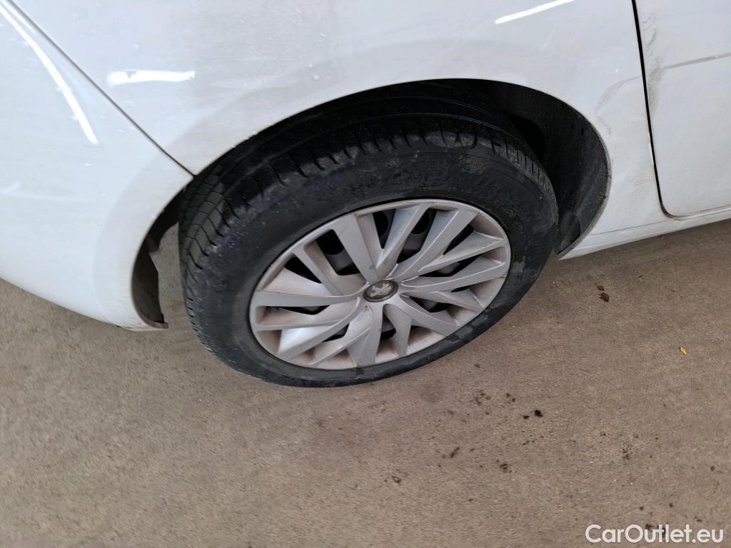  Peugeot  308  Premium Pack 1.5 HDi 130CV BVM6 E6dT #15