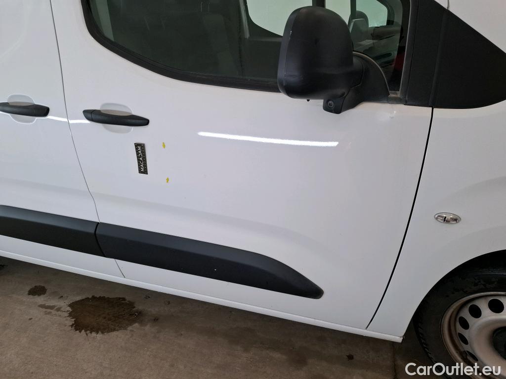  Citroen  Berlingo CITROEN  VU 4p Fourgonnette M 1.0t BlueHDi 100 SandS BVM Driver #4