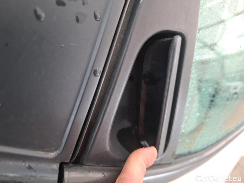  Renault  Clio RENAULT  Société VU 5p Berline Air Medianav dCi 90 - 18 #89