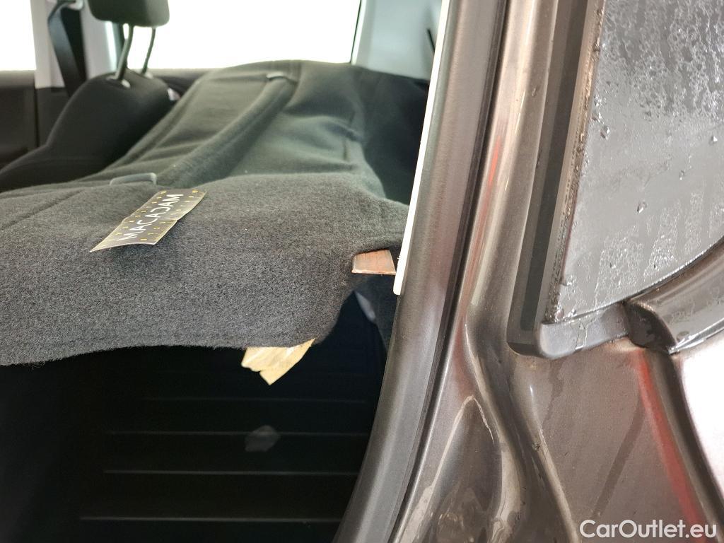  Peugeot  208  Affaire Premium Pack 1.2 PureTech 80CV BVM5 E6 #32