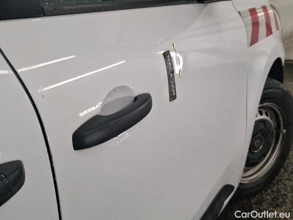  Renault  Kangoo RENAULT  / 2021 / 4P / Fourgonnette GD CONFORT - BLUE DCI 95 #10