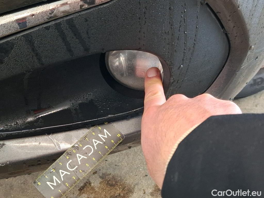  Peugeot  208  Affaire Premium Pack 1.2 PureTech 80CV BVM5 E6 #39