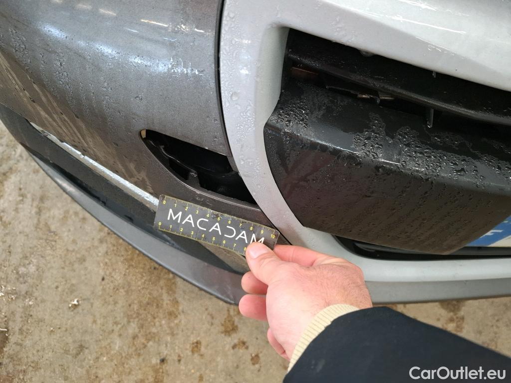  Peugeot  208  Affaire Premium Pack 1.2 PureTech 80CV BVM5 E6 #41